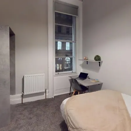 בית נופש Queens Road Eight Bedroom Flat
